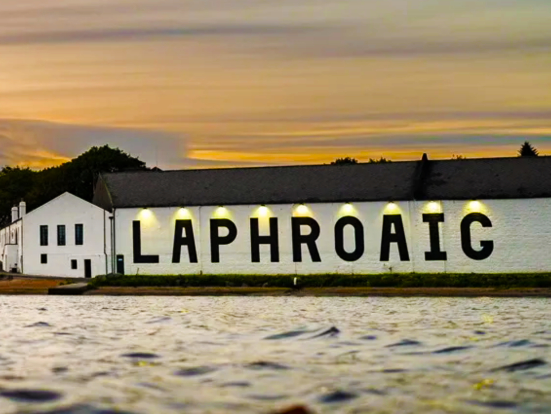 21.11.2024 - Laphroaig - chuť Islay, vášeň pro rašelinu
